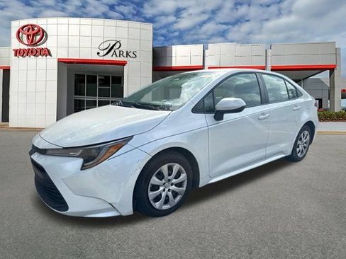 Certified 2023 Toyota Corolla LE FWD image 1