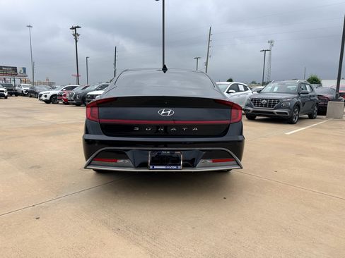 Used 2022 Hyundai Sonata SE w/ Cargo Package FWD image 6