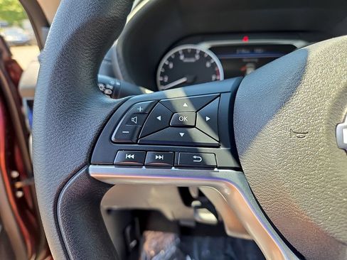 Used 2025 Nissan Sentra SV FWD image 23