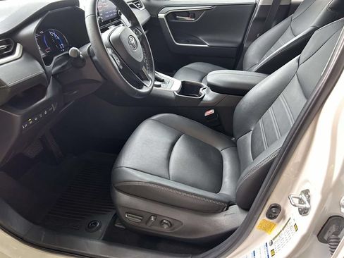 Used 2022 Toyota RAV4 Limited AWD/4WD image 12
