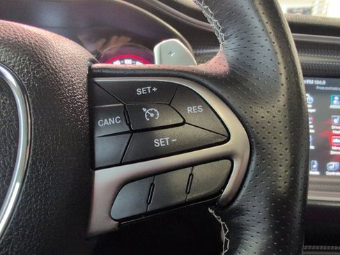 Used 2016 Dodge Challenger SRT Hellcat image 17