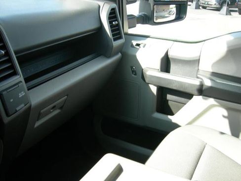 Used 2022 Ford F250 XL w/ STX Appearance Package image 21
