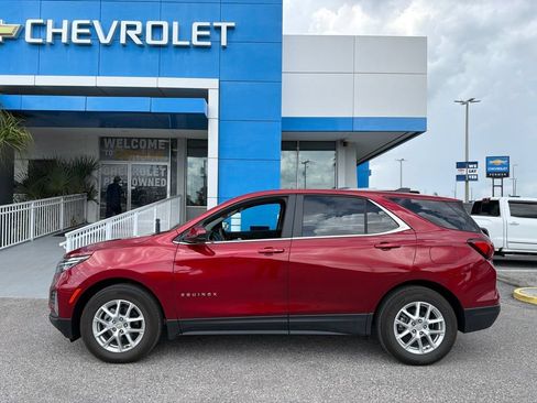 Used 2024 Chevrolet Equinox LT w/ LPO, Cargo Package FWD image 4