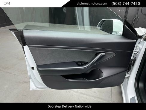 Used 2019 Tesla Model 3 Long Range image 23