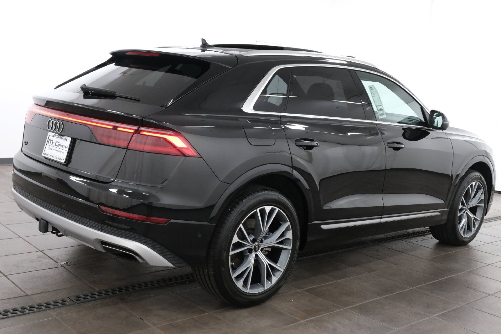 Used 2025 Audi Q8 Premium Plus AWD/4WD image 6