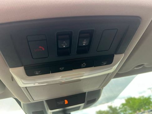 Used 2021 Nissan Rogue SV w/ Premium Package FWD image 37