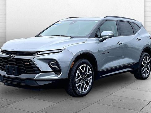 Used 2025 Chevrolet Blazer RS w/ Driver Confidence II Package AWD/4WD image 13