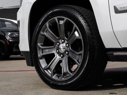 Used 2020 Cadillac Escalade ESV Platinum image 59