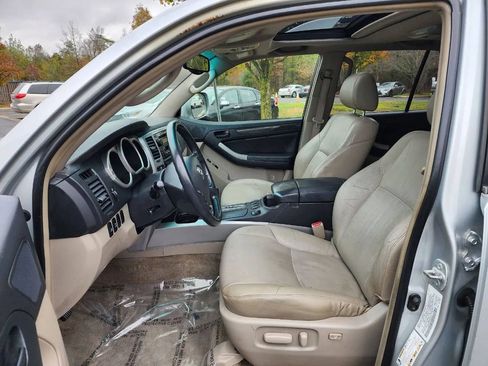 Used 2004 Toyota 4Runner Limited image 21