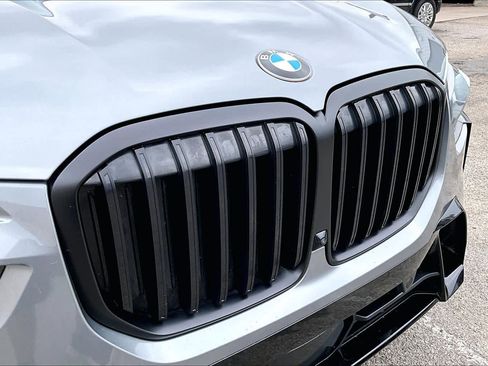 Used 2023 BMW X7 xDrive40i w/ Executive Package AWD/4WD image 31