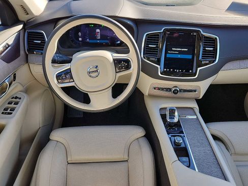 Certified 2024 Volvo XC90 B6 Ultimate image 11