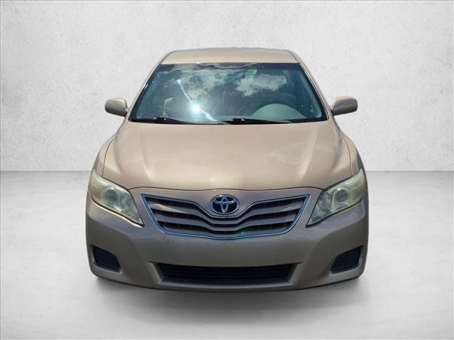 Used 2011 Toyota Camry LE FWD image 2