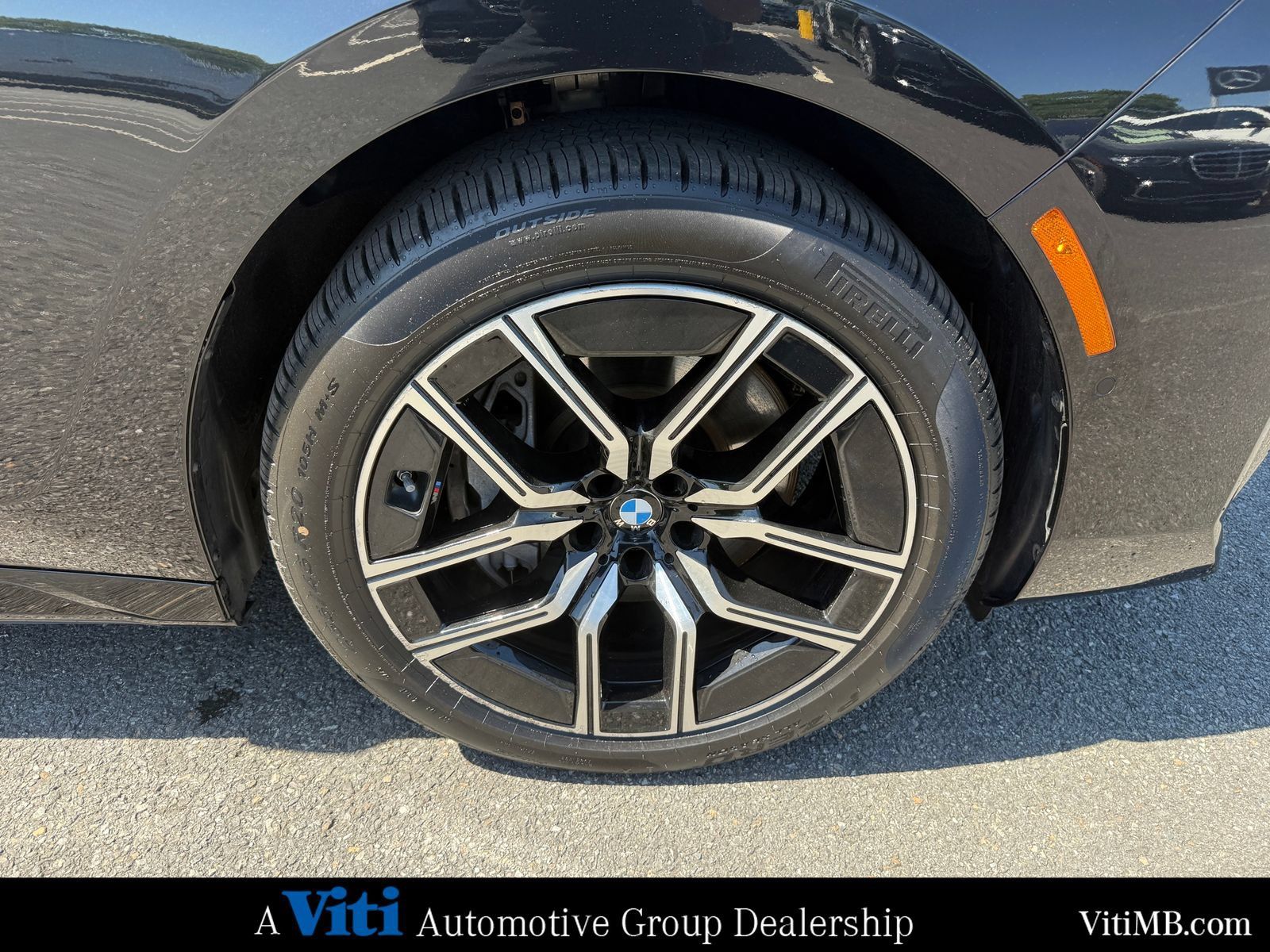 Used 2025 BMW 740i xDrive AWD/4WD image 15