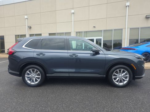 Used 2024 Honda CR-V EX-L image 4