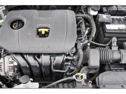 Used 2019 Kia Forte LXS image 32