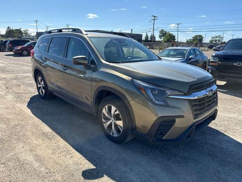 Used 2023 Subaru Ascent Premium w/ Convenience Package AWD/4WD image 4
