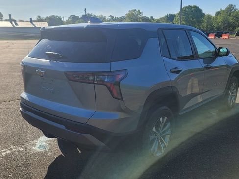 New 2026 Chevrolet Equinox LT w/ Convenience Package II FWD image 12