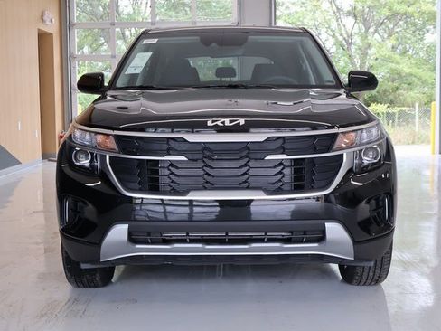 New 2026 Kia Seltos LX image 2