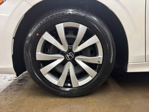 Used 2024 Honda Civic LX image 30