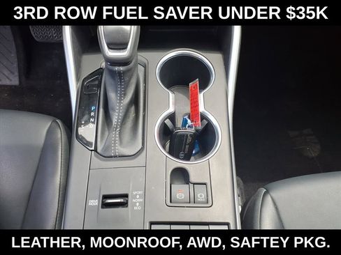 Used 2022 Toyota Highlander XLE AWD/4WD image 24