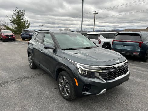 Used 2024 Kia Seltos S image 3