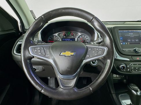 Used 2019 Chevrolet Equinox LT w/ Driver Convenience Package image 11