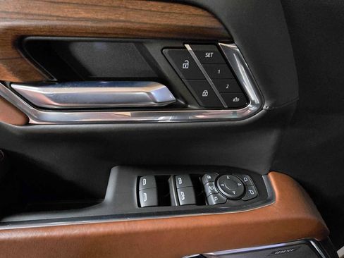 Used 2024 GMC Sierra 2500 Denali Ultimate image 23