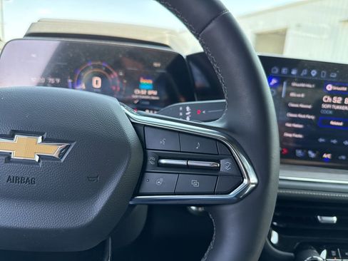 Used 2025 Chevrolet Tahoe Premier AWD/4WD image 22