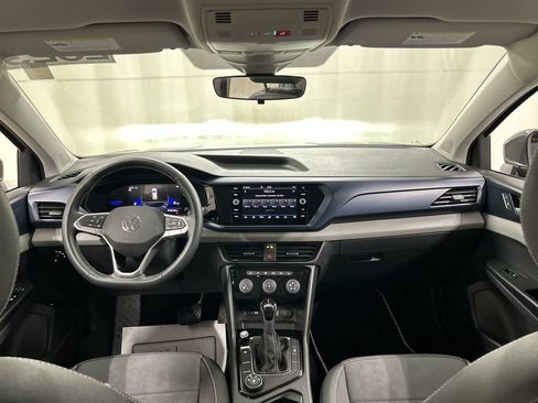 Certified 2023 Volkswagen Taos SE AWD/4WD image 18