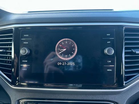 Used 2021 Volkswagen Atlas SEL Premium image 19