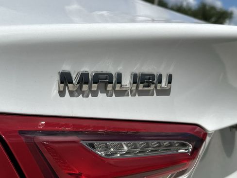 Used 2022 Chevrolet Malibu LT FWD image 15