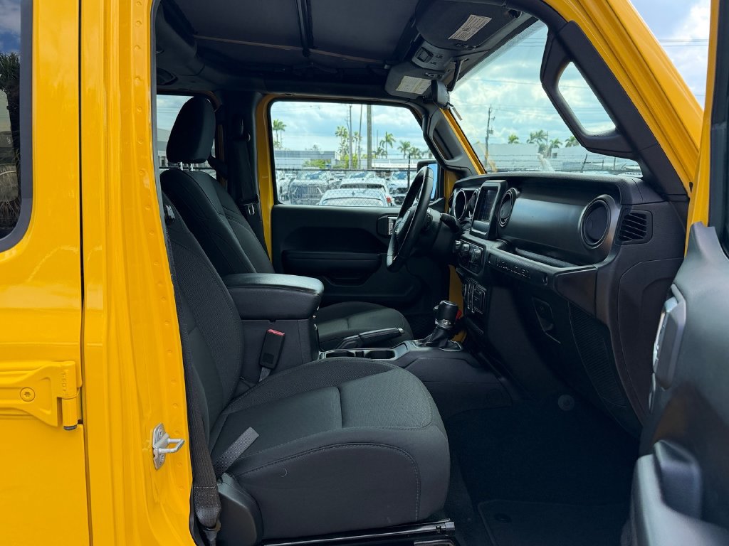 Used 2018 Jeep Wrangler Unlimited Sport S AWD/4WD image 14