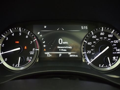 Used 2022 Toyota Highlander Platinum AWD/4WD image 26