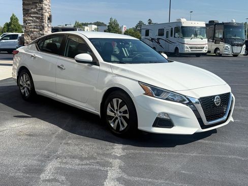 Used 2020 Nissan Altima 2.5 S w/ Driver Assist Package image 6
