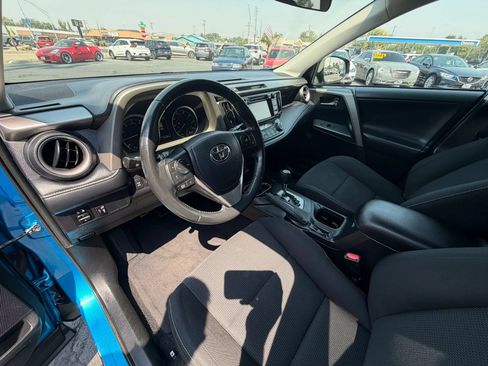 Used 2016 Toyota RAV4 XLE AWD/4WD image 10