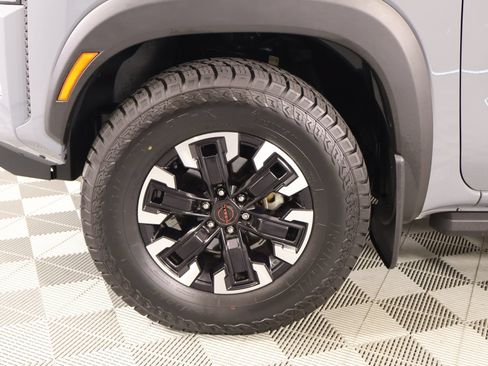 Used 2023 Nissan Frontier PRO-4X w/ Pro Convenience Package AWD/4WD image 19