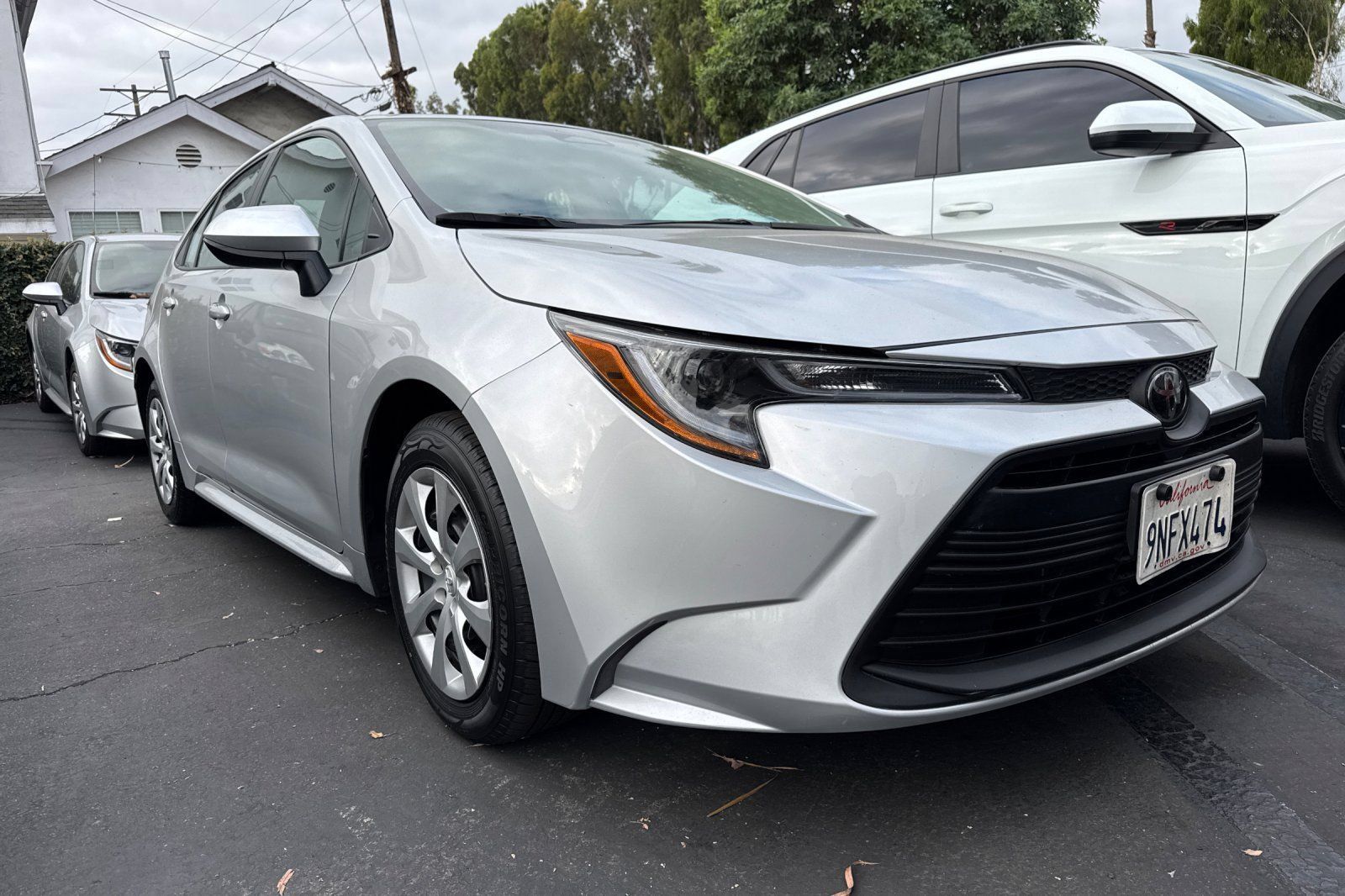 Used 2024 Toyota Corolla LE FWD image 2