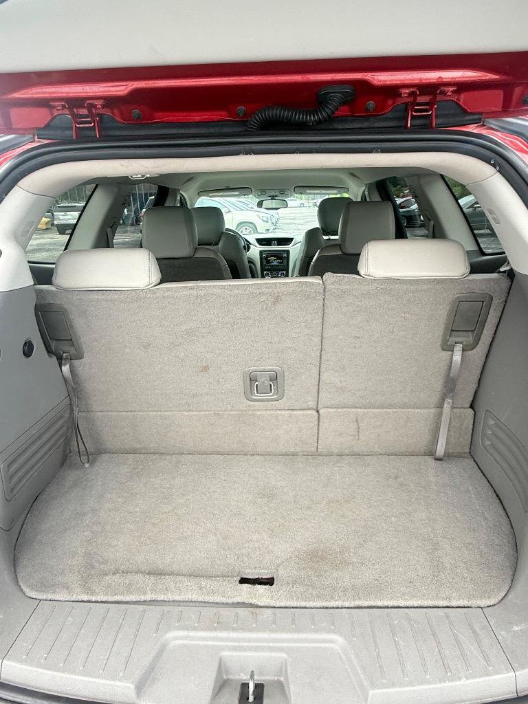 Used 2014 Chevrolet Traverse LT FWD image 17