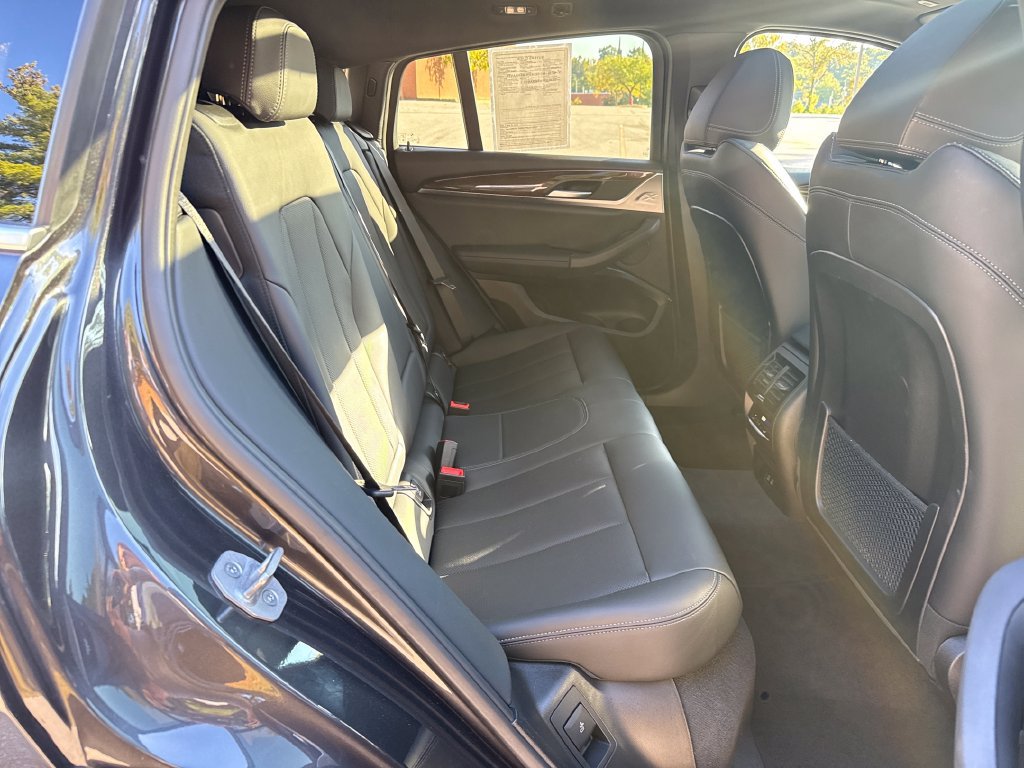 Used 2024 BMW X4 xDrive30i w/ Parking Assistance Package AWD/4WD image 28