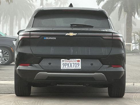 Used 2024 Chevrolet Equinox EV LT w/ LPO, Active Package image 5