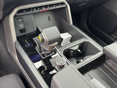New 2026 Toyota Tundra SR5 w/ SR5 Convenience Package RWD image 19