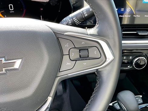Used 2025 Chevrolet Trax ACTIV w/ Driver Confidence Package FWD image 21