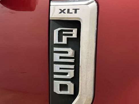 Used 2019 Ford F250 XLT w/ XLT Premium Package image 17