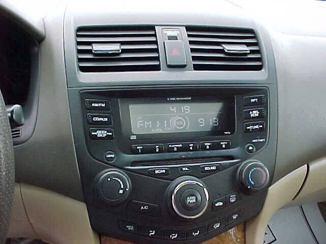 Used 2004 Honda Accord EX image 17