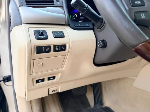 Used 2013 Lexus LS 460 w/ Comfort Pkg RWD image 11