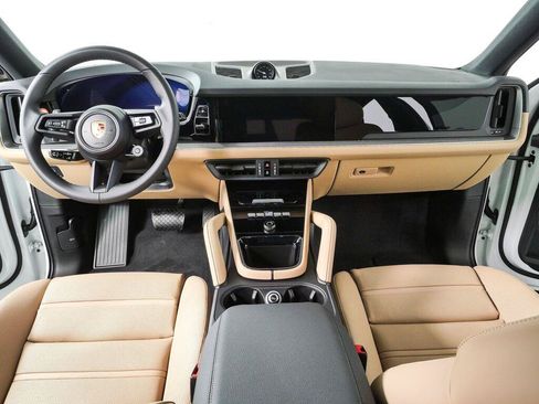 New 2026 Porsche Cayenne Coupe AWD/4WD image 20