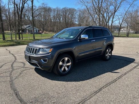Used 2020 Jeep Grand Cherokee Altitude image 2
