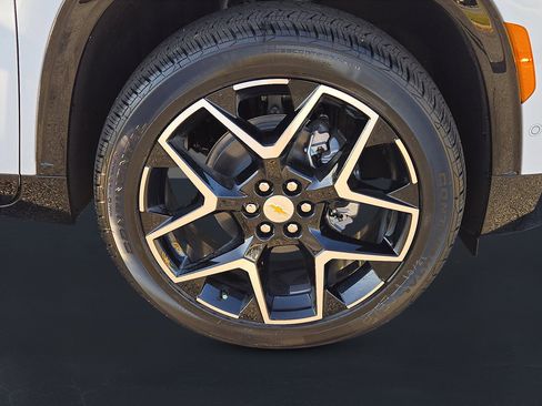 New 2026 Chevrolet Traverse High Country image 10