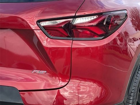 Used 2022 Chevrolet Blazer RS w/ Enhanced Convenience Package image 6