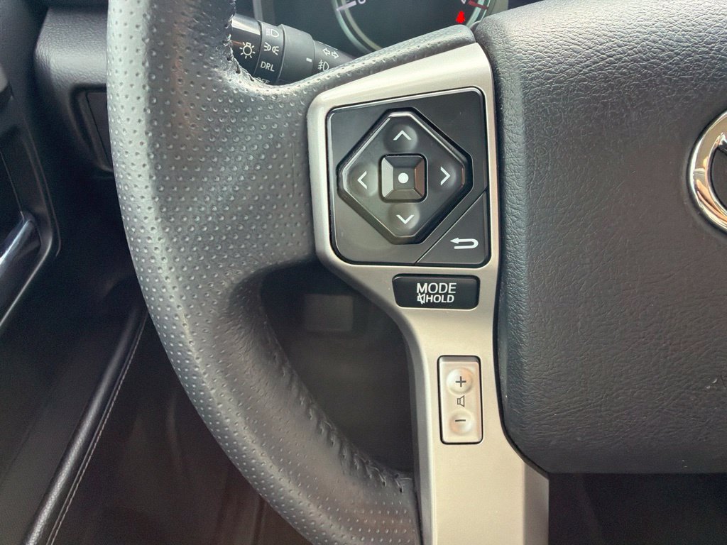 Used 2017 Toyota 4Runner SR5 AWD/4WD image 24